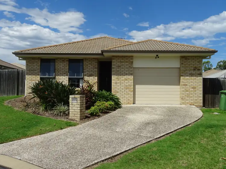 25/12 Walnut Cres, Lowood QLD 4311