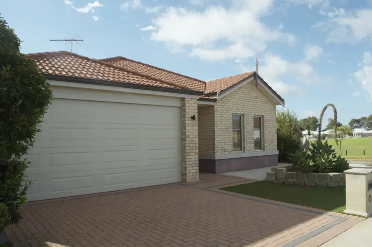 21 Swanbourne Ave, Secret Harbour WA 6173