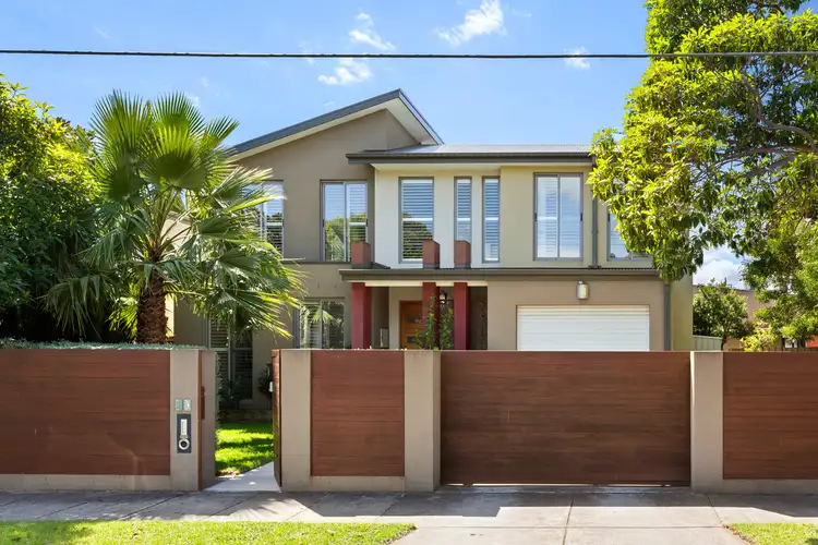 13 Holmby Rd, Cheltenham VIC 3192