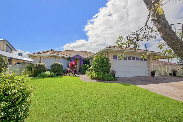 3 Bligh Pl, Lake Cathie NSW 2445