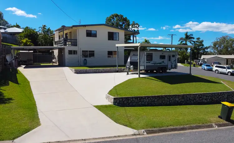 Second view of Homely house listing, 5 Hoskyn Ct, Clinton QLD 4680