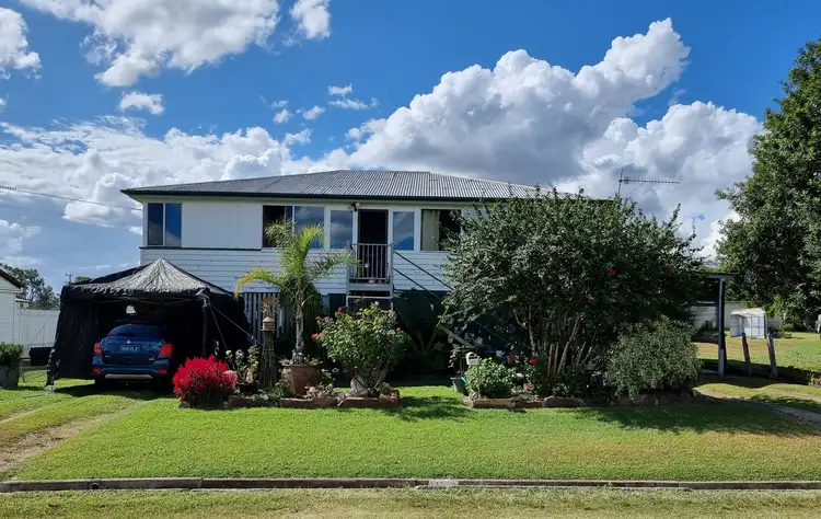 12 Stuart St, Monto QLD 4630