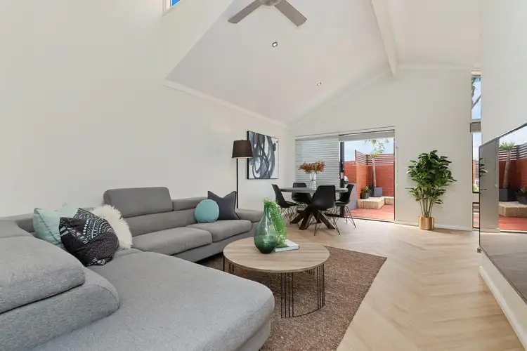5/17 Money Road, Attadale WA 6156