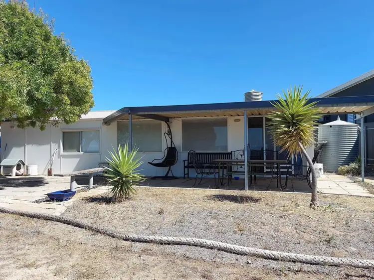 21 Black Point Rd, Black Point SA 5571