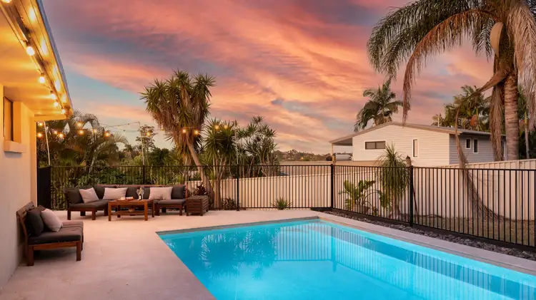 6 Willcox Ct, Highland Park QLD 4211