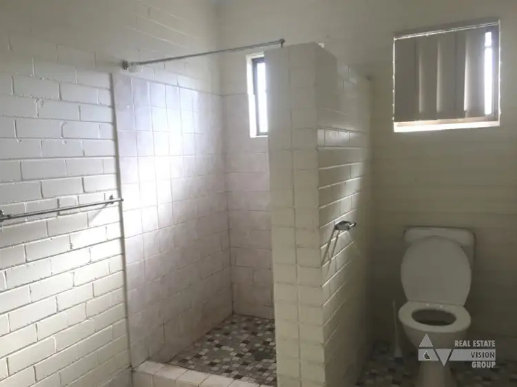 Seventh view of Homely unit listing, 5 Gibson Gr, Emerald QLD 4720