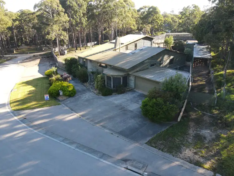 20 Secomb Cl, Lakes Entrance VIC 3909