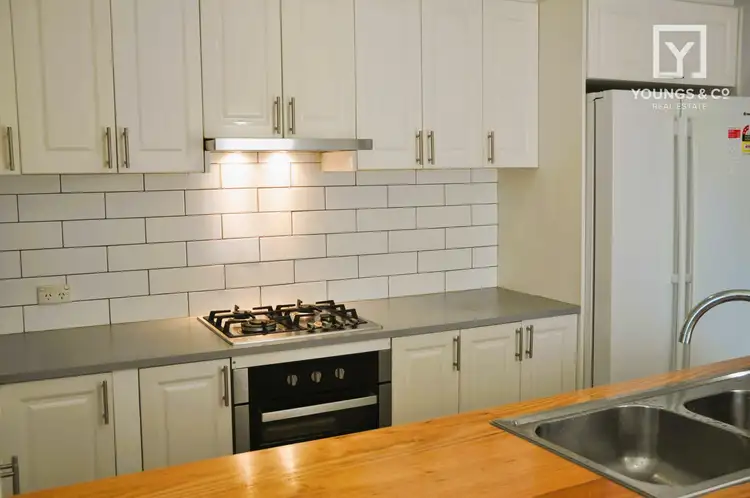 Second view of Homely house listing, 2 Cornwall Ct, Shepparton VIC 3630