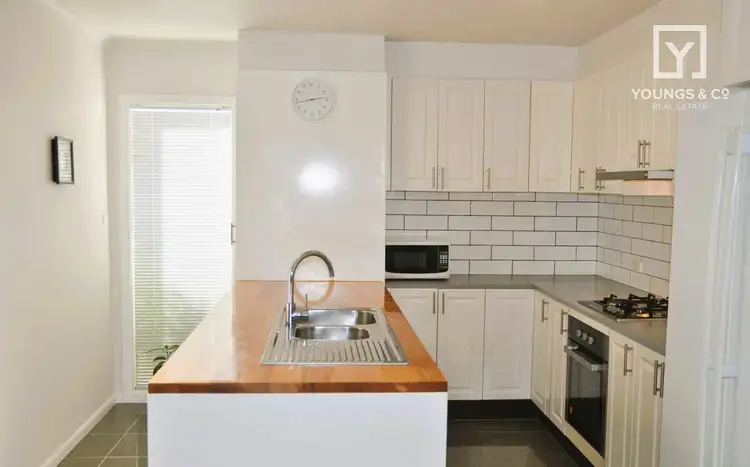 Third view of Homely house listing, 2 Cornwall Ct, Shepparton VIC 3630