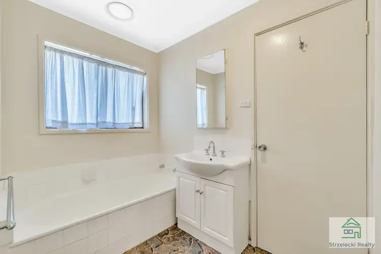 Seventh view of Homely house listing, 21 Acacia Way, Churchill VIC 3842