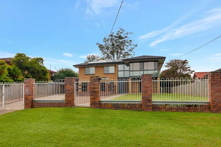 3 Lancelot St, Leichhardt QLD 4305