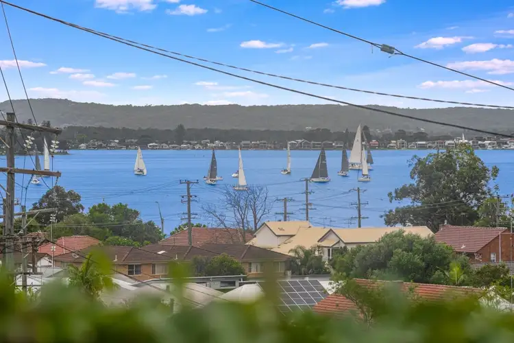 65 Hill St, Belmont NSW 2280