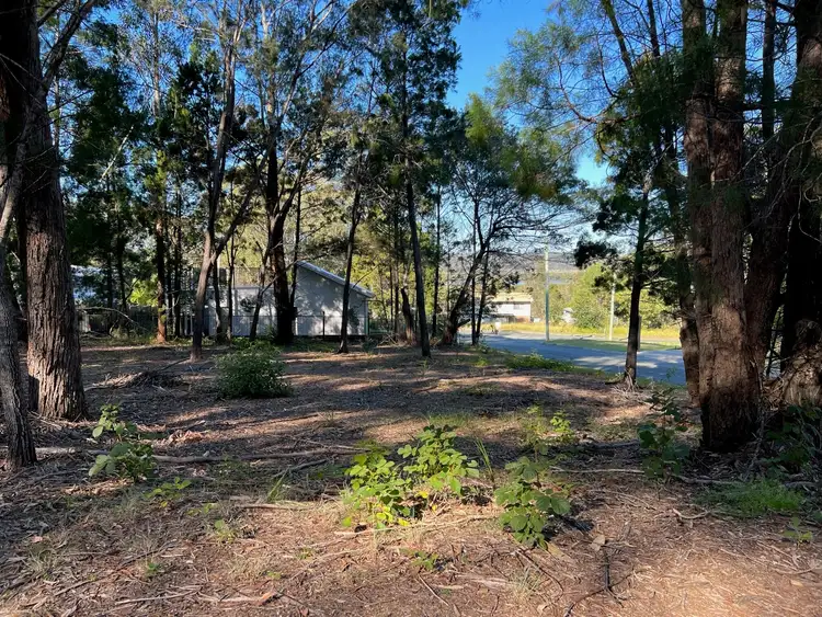 25 Seaview St, Russell Island QLD 4184