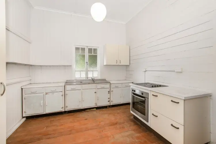 Fifth view of Homely house listing, 9 Echlin St, West End QLD 4810