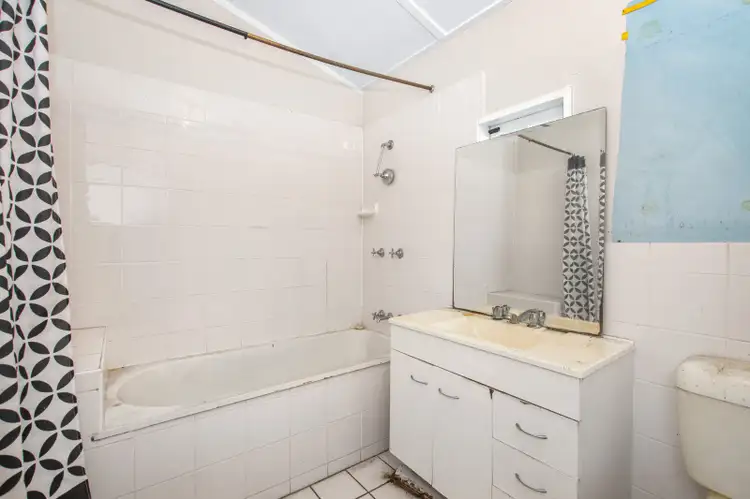 Seventh view of Homely house listing, 9 Echlin St, West End QLD 4810
