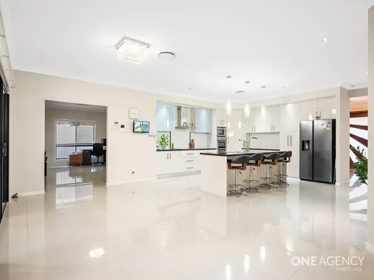 Sixth view of Homely house listing, 8 William Cl, Doolandella QLD 4077
