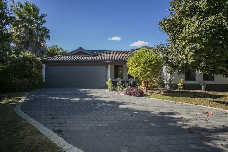 14 Lady Lindsay Cove, Yanchep WA 6035