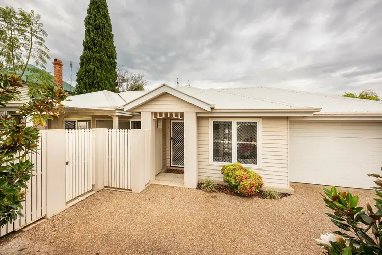 Unit 1/212 South St, South Toowoomba QLD 4350