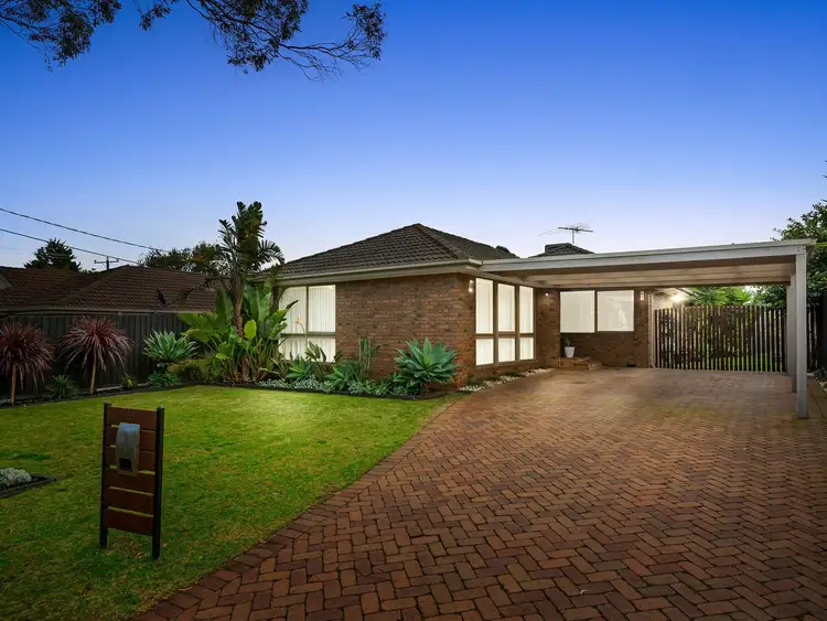 Main view of Homely house listing, 2 Kenmore Ct, Frankston VIC 3199