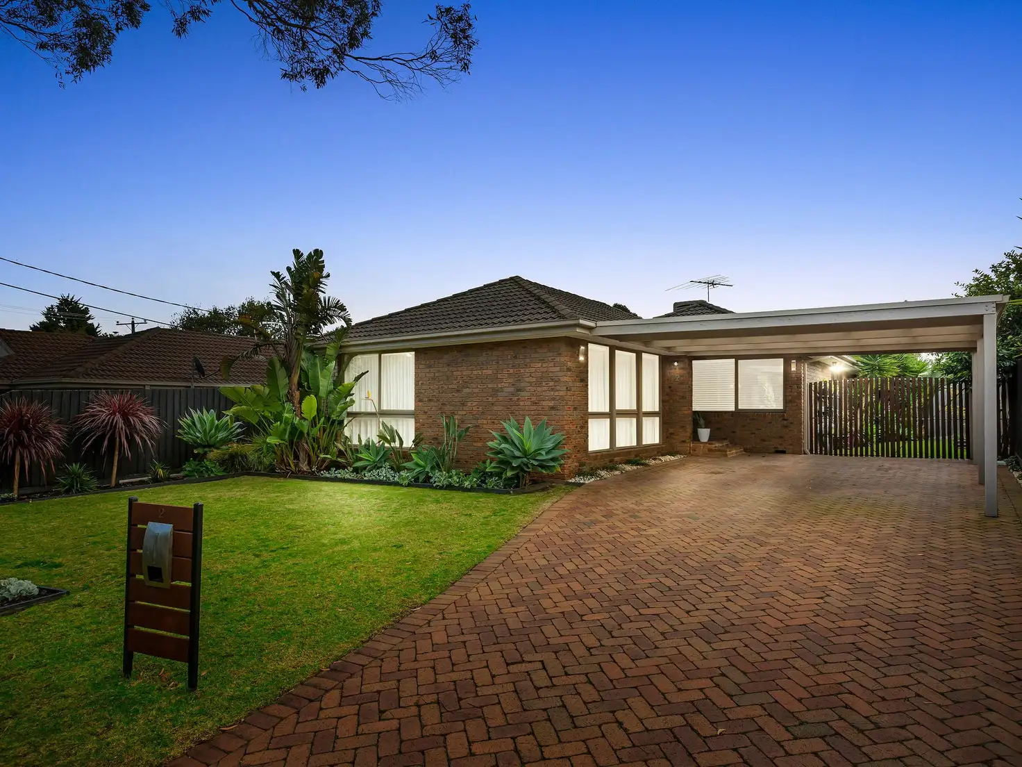 Main view of Homely house listing, 2 Kenmore Ct, Frankston VIC 3199