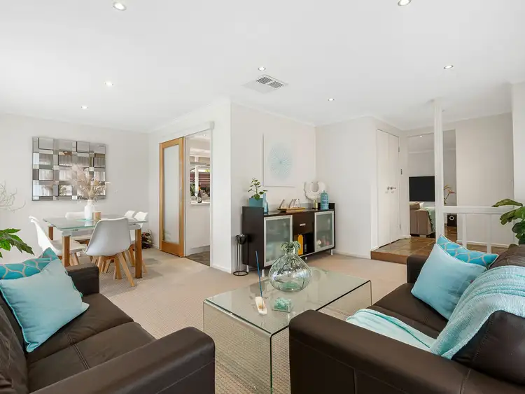 Sixth view of Homely house listing, 2 Kenmore Ct, Frankston VIC 3199