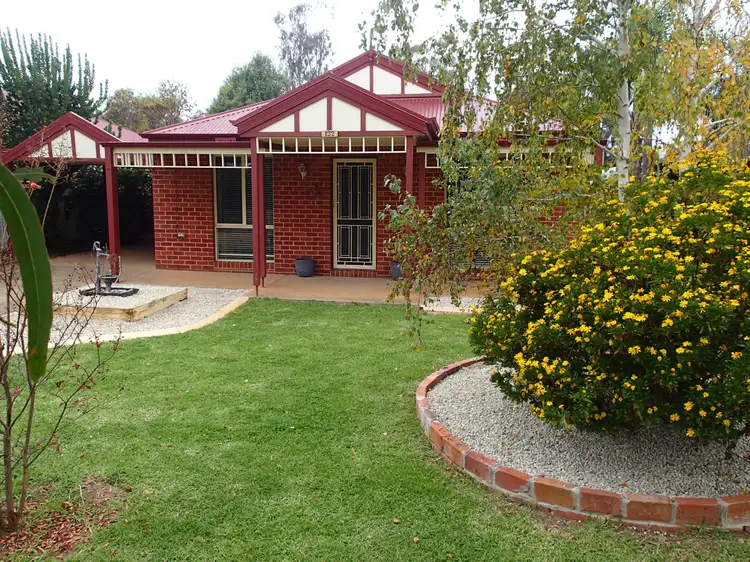 132 Hammer St, Howlong NSW 2643
