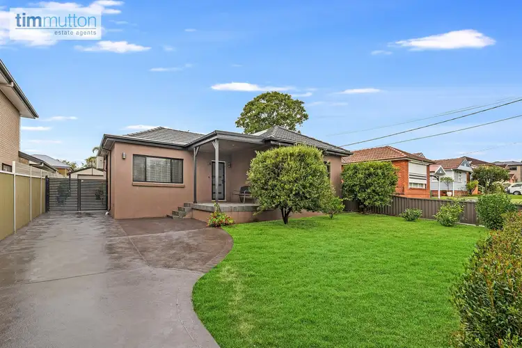 13 Drake St, Panania NSW 2213