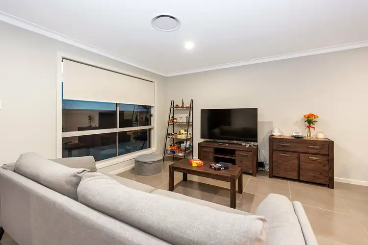 Sixth view of Homely unit listing, Unit 2/118-120 South St, Centenary Heights QLD 4350