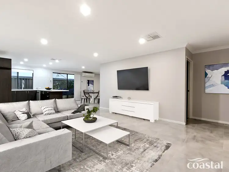 Sixth view of Homely house listing, 10 Arthurian Way, Baldivis WA 6171