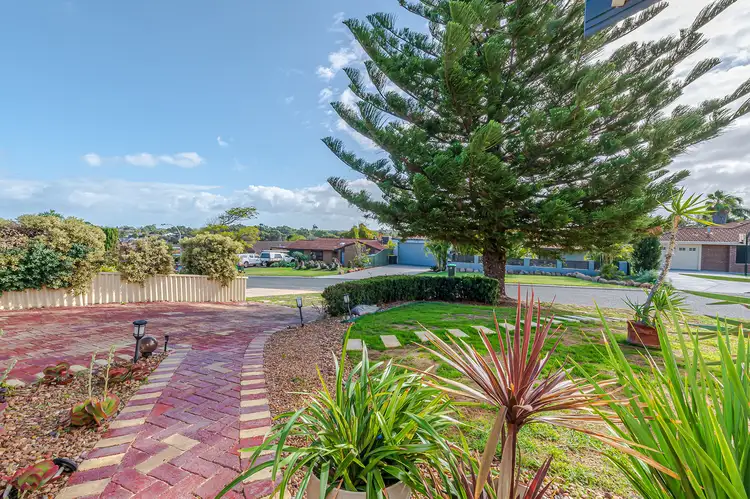 16 Copperhead Ave, Padbury WA 6025