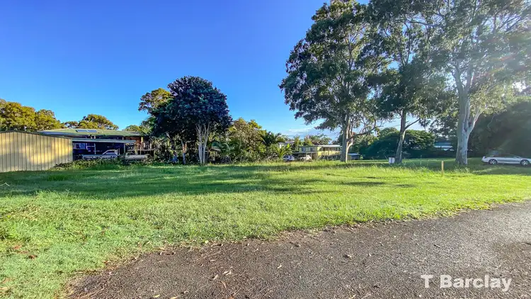 21 Shelly Cres, Lamb Island QLD 4184