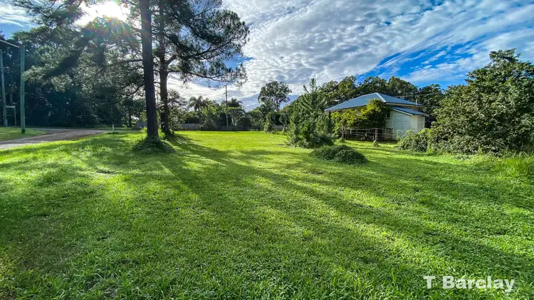 8 Halcyon St, Lamb Island QLD 4184