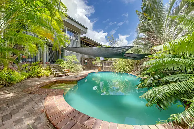 90 Allunga Dr, Glen Eden QLD 4680