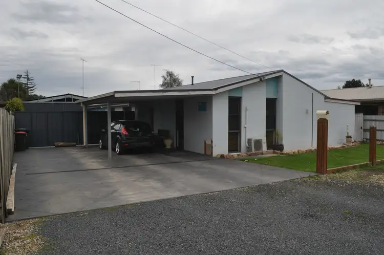 10 Old Sale Road, Moe VIC 3825
