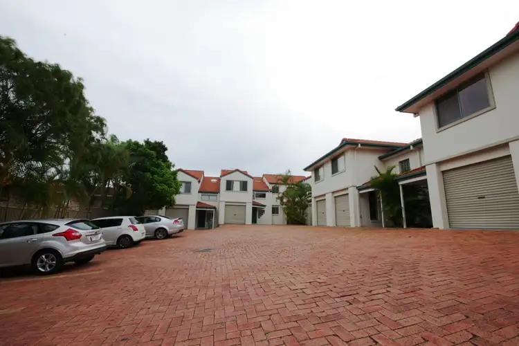 3/105 Pohlman Street