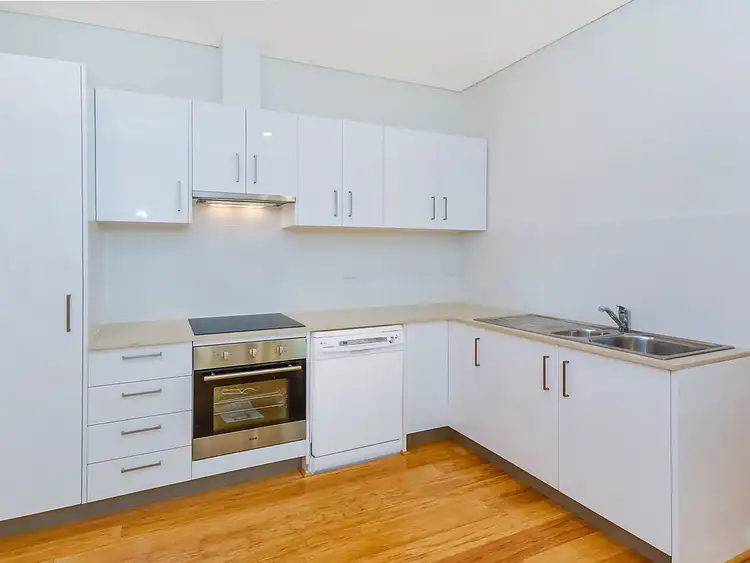 Sixth view of Homely unit listing, 2/40 Pearse Street, North Fremantle WA 6159