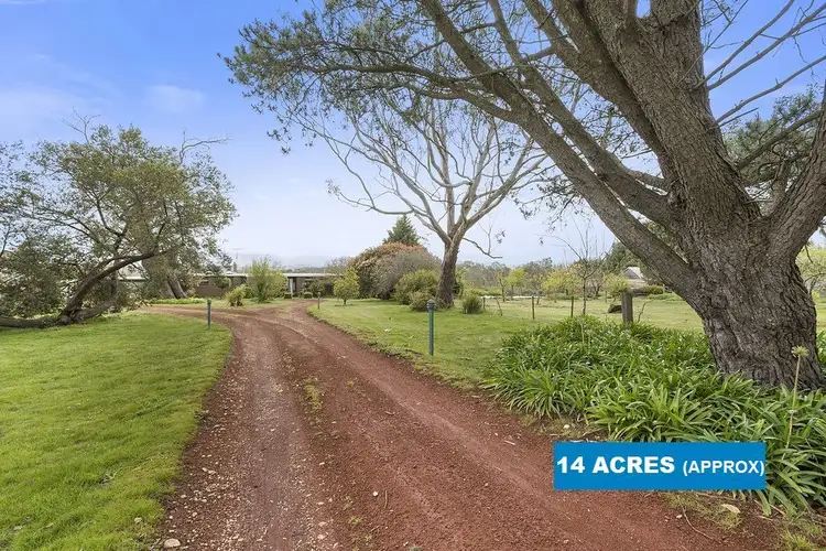 16 Dixon Road, Gisborne VIC 3437