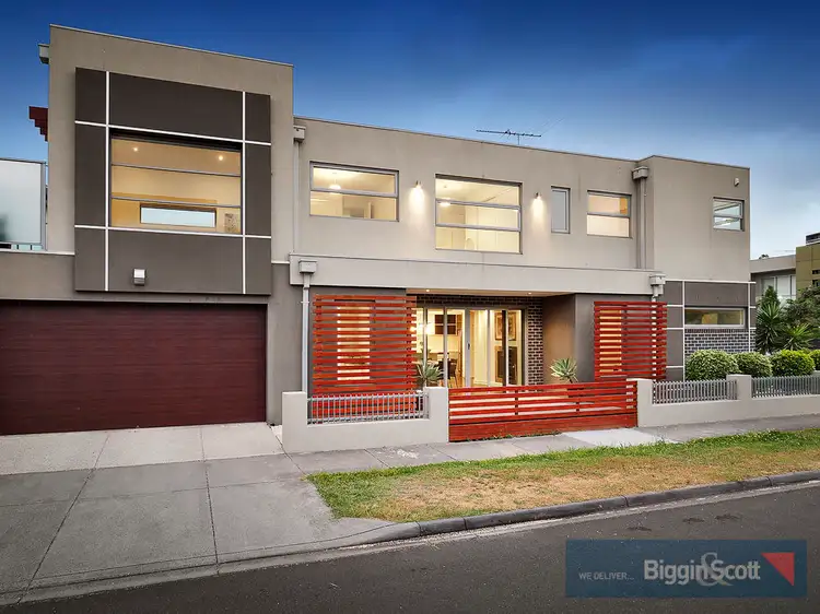 Main view of Homely house listing, 2/4 Magazine Way, Maribyrnong VIC 3032