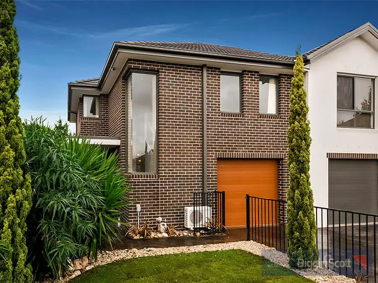 16 Grevillea Circuit, Maidstone VIC 3012