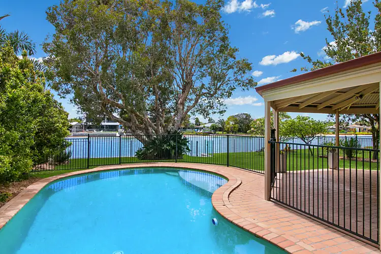 40 Mallawa Dr, Palm Beach QLD 4221