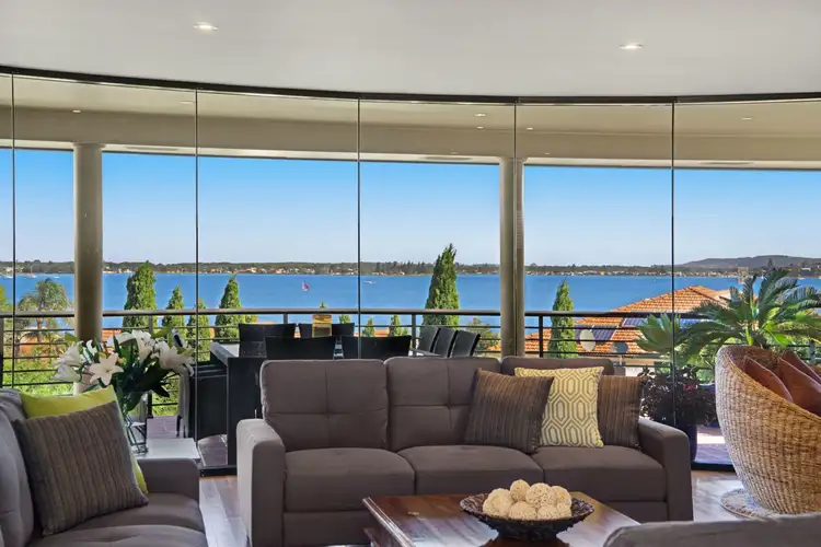14 The Mainsail, Belmont NSW 2280