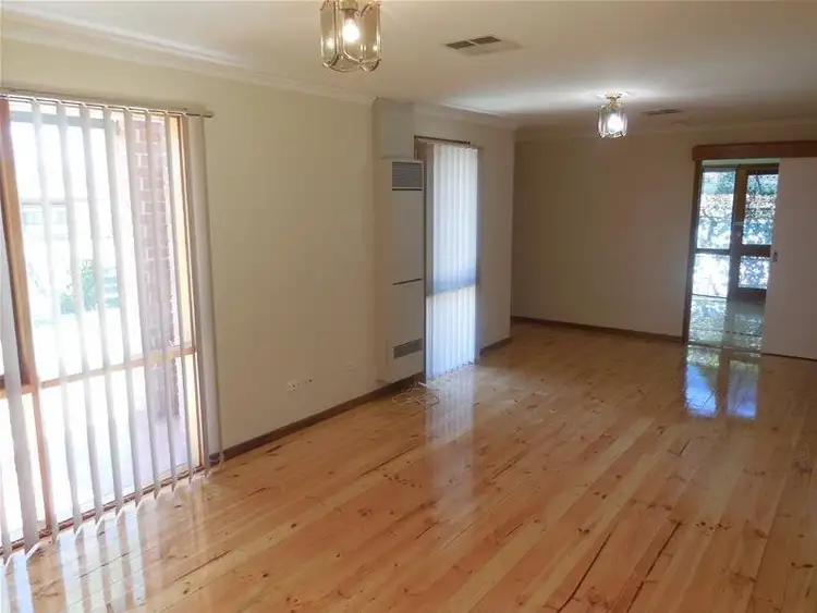 Fifth view of Homely house listing, 2 Effie Court, Para Vista SA 5093