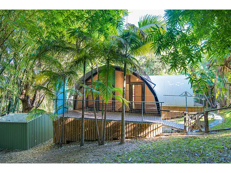 4 Rajah Road, Ocean Shores NSW 2483