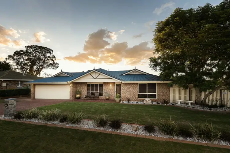 1 Jakirralee Court, Middle Ridge QLD 4350