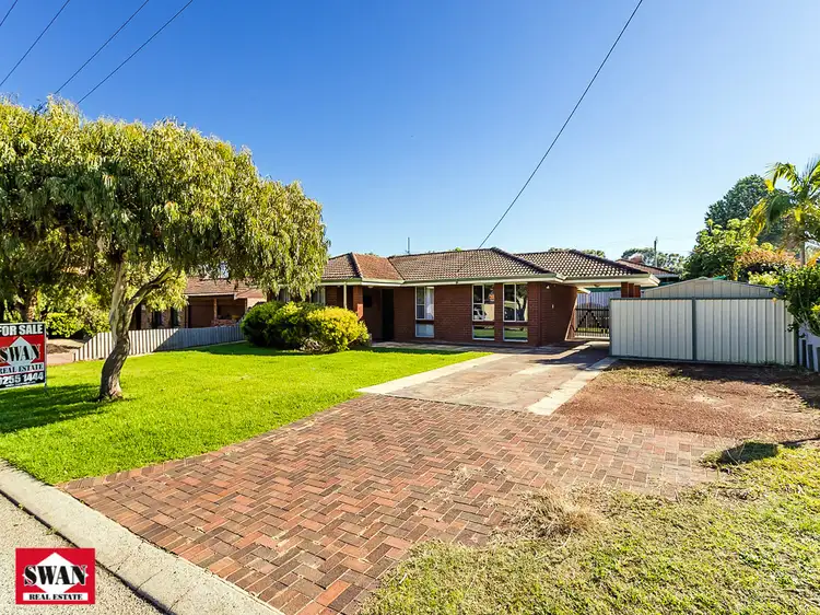 Second view of Homely house listing, 5 Doram Ct, Swan View WA 6056