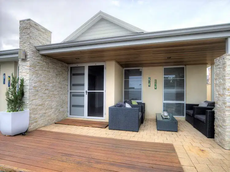 14 Parkfarm Drive, South Guildford WA 6055