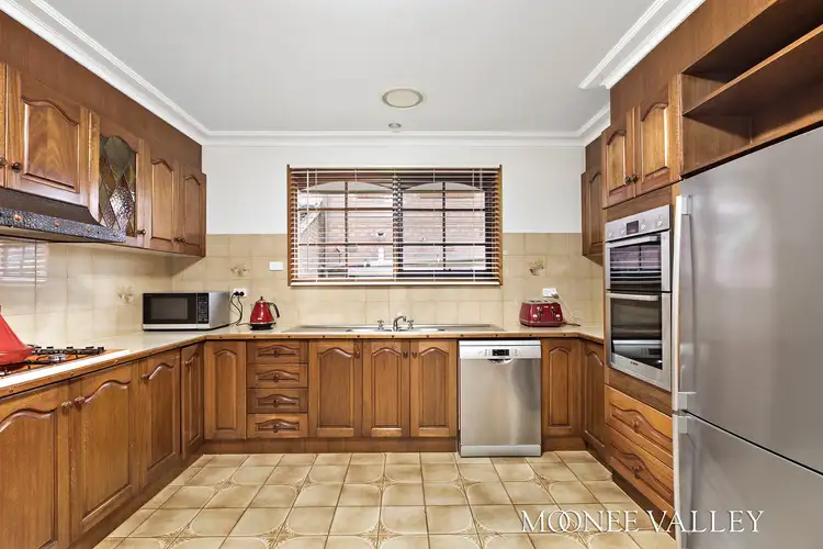 Fifth view of Homely house listing, 1 Asti Court, Avondale Heights VIC 3034