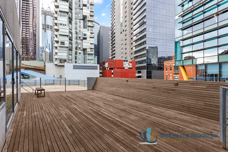 300 Swanston St