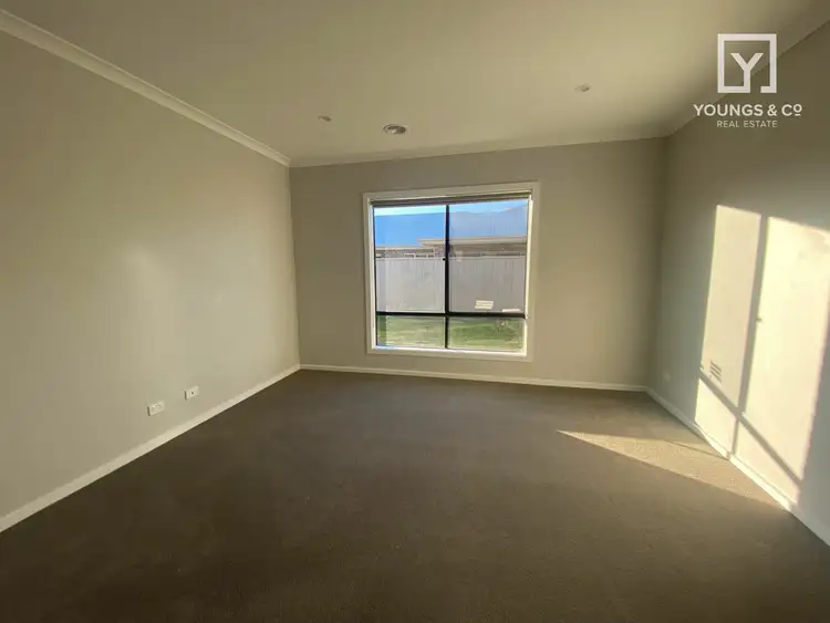 Second view of Homely house listing, 15 Tobourie St, Kialla VIC 3631