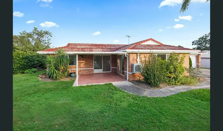 2 Lyndora Cl, Riverhills QLD 4074